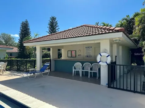 5033 Vivienda Way Sarasota FL 34235