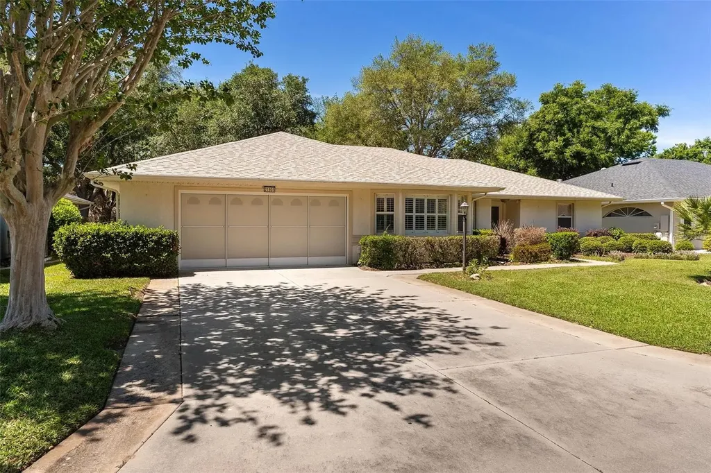 21905 King Alfred Street Leesburg FL 34748