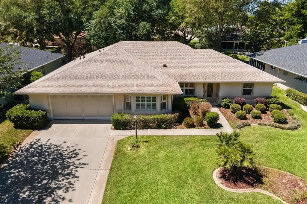 21905 King Alfred Street Leesburg FL 34748