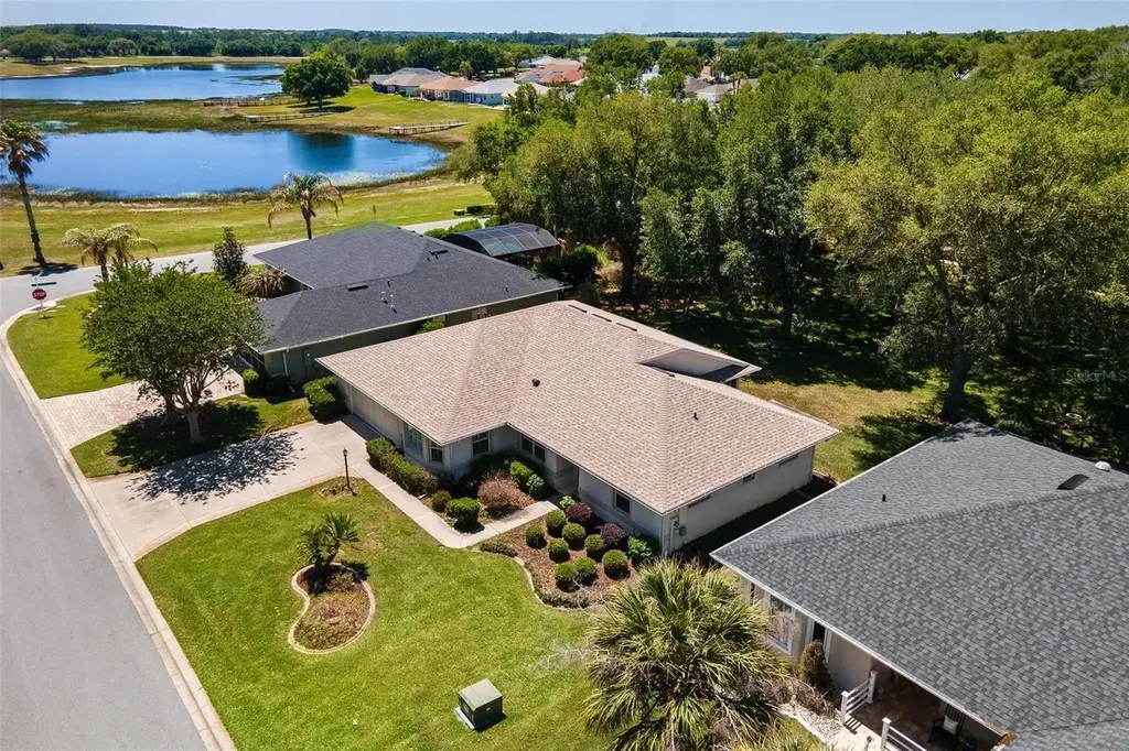 21905 King Alfred Street Leesburg FL 34748