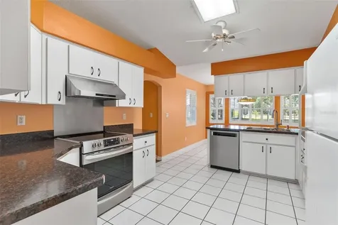 21905 King Alfred Street Leesburg FL 34748