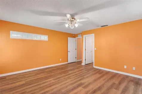 21905 King Alfred Street Leesburg FL 34748