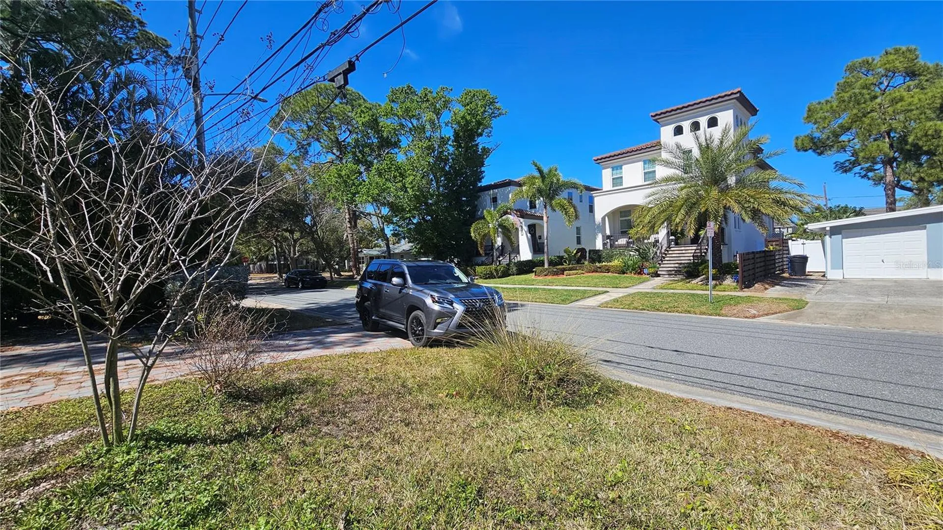 208 48th Avenue N St Petersburg FL 33703