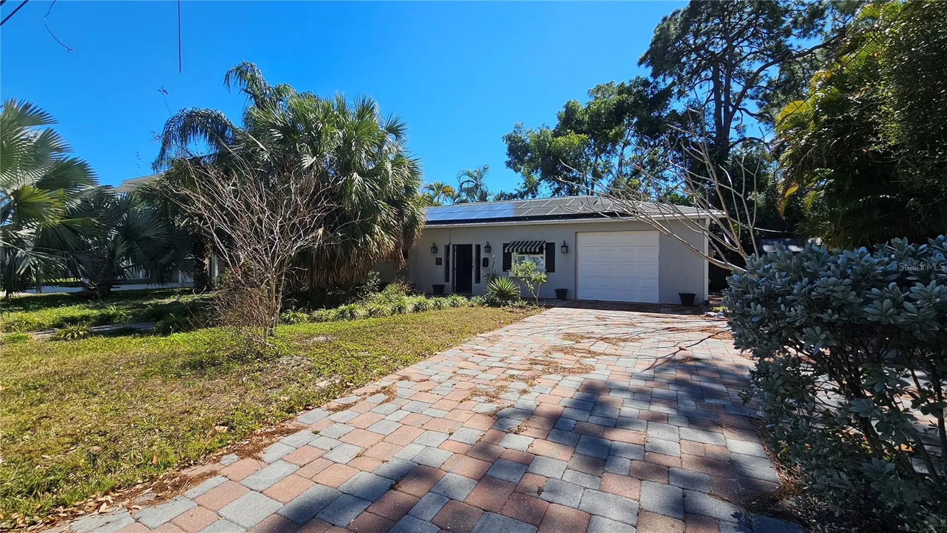 208 48th Avenue N St Petersburg FL 33703