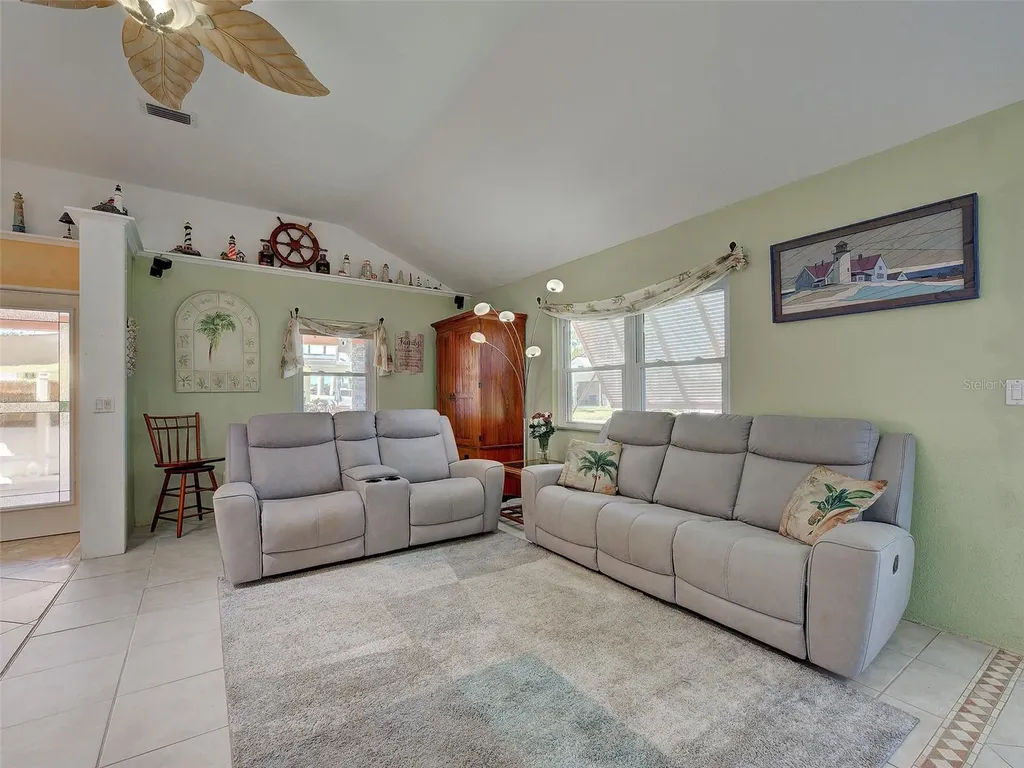 4527 103rd Street W Bradenton FL 34210