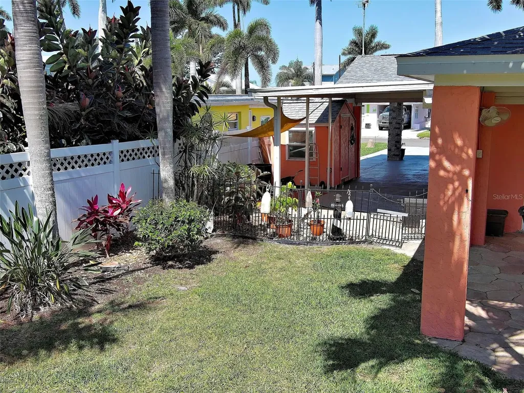 4527 103rd Street W Bradenton FL 34210