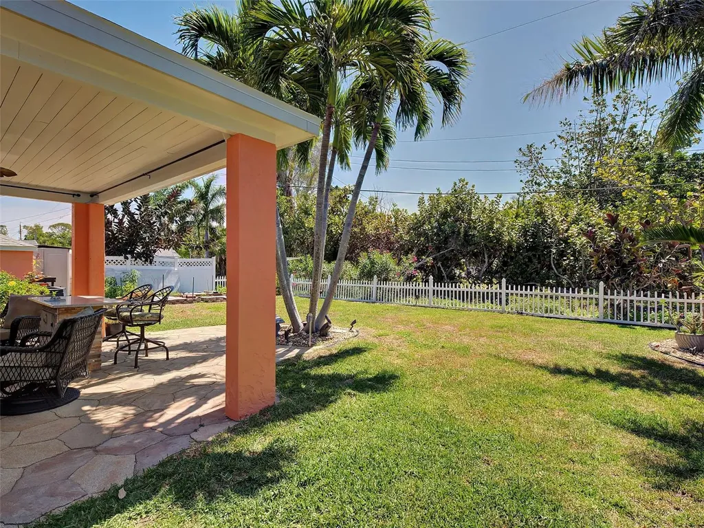 4527 103rd Street W Bradenton FL 34210