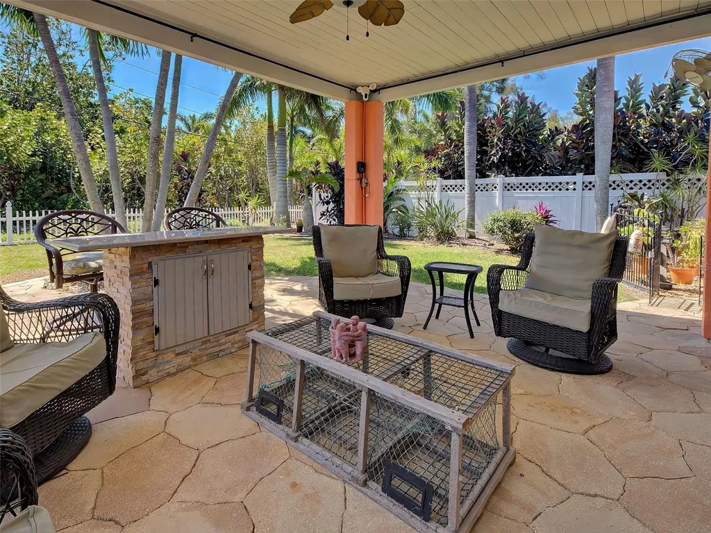 4527 103rd Street W Bradenton FL 34210