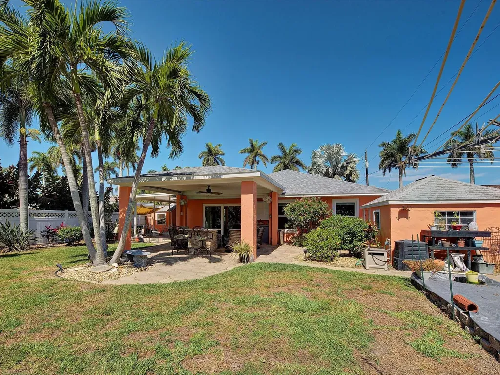 4527 103rd Street W Bradenton FL 34210