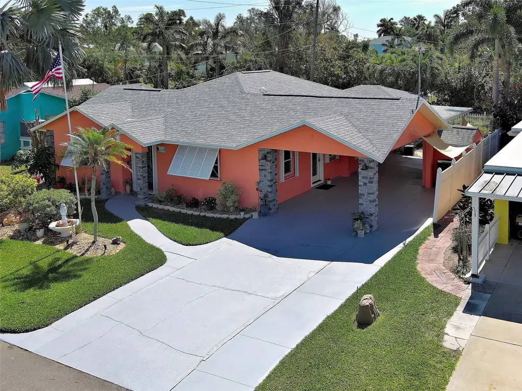 4527 103rd Street W Bradenton FL 34210