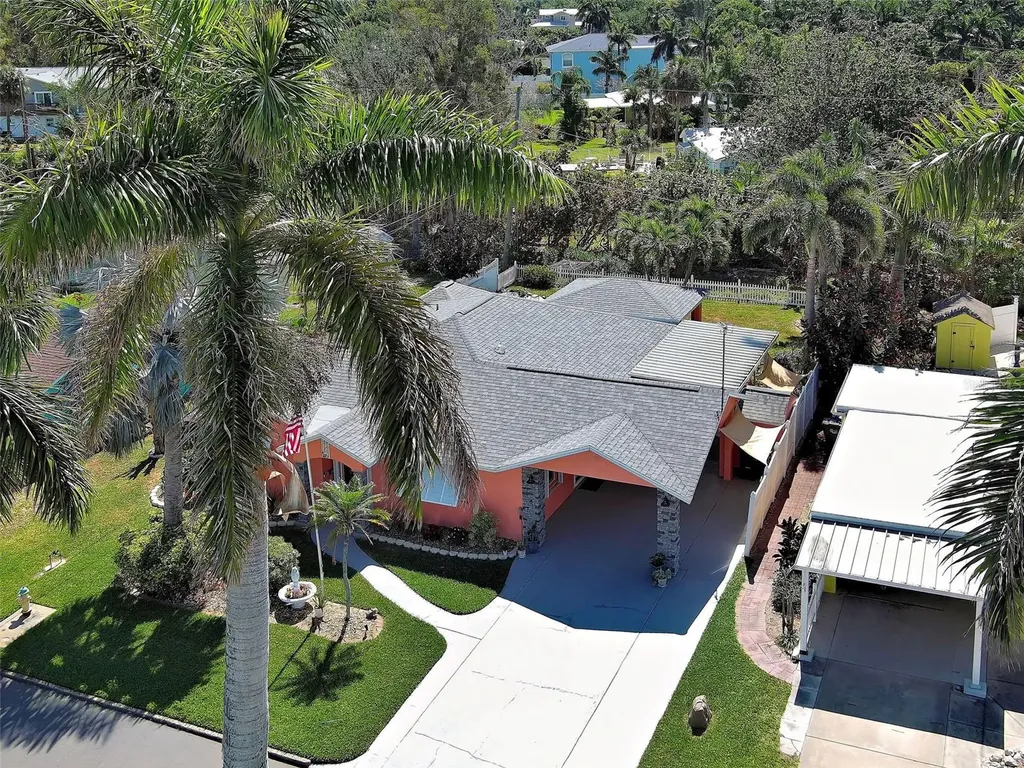 4527 103rd Street W Bradenton FL 34210