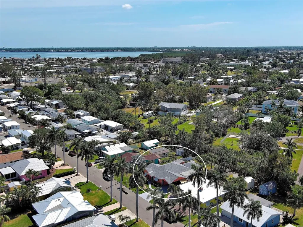 4527 103rd Street W Bradenton FL 34210
