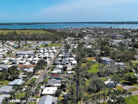 4527 103rd Street W Bradenton FL 34210