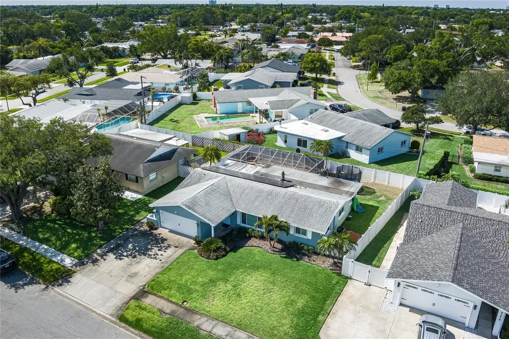 6232 33rd Avenue N St Petersburg FL 33710