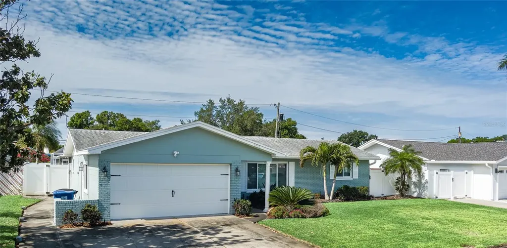 6232 33rd Avenue N St Petersburg FL 33710