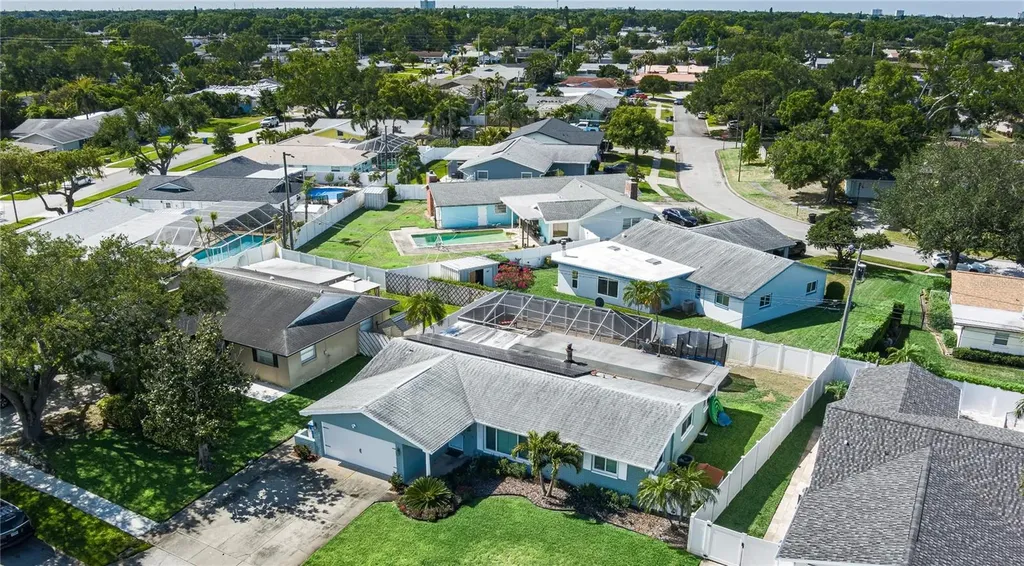 6232 33rd Avenue N St Petersburg FL 33710