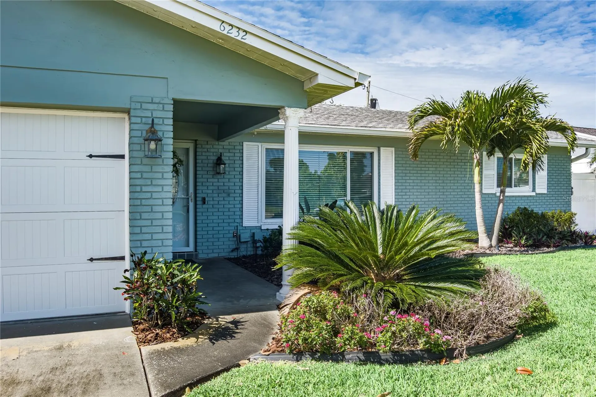 6232 33rd Avenue N St Petersburg FL 33710