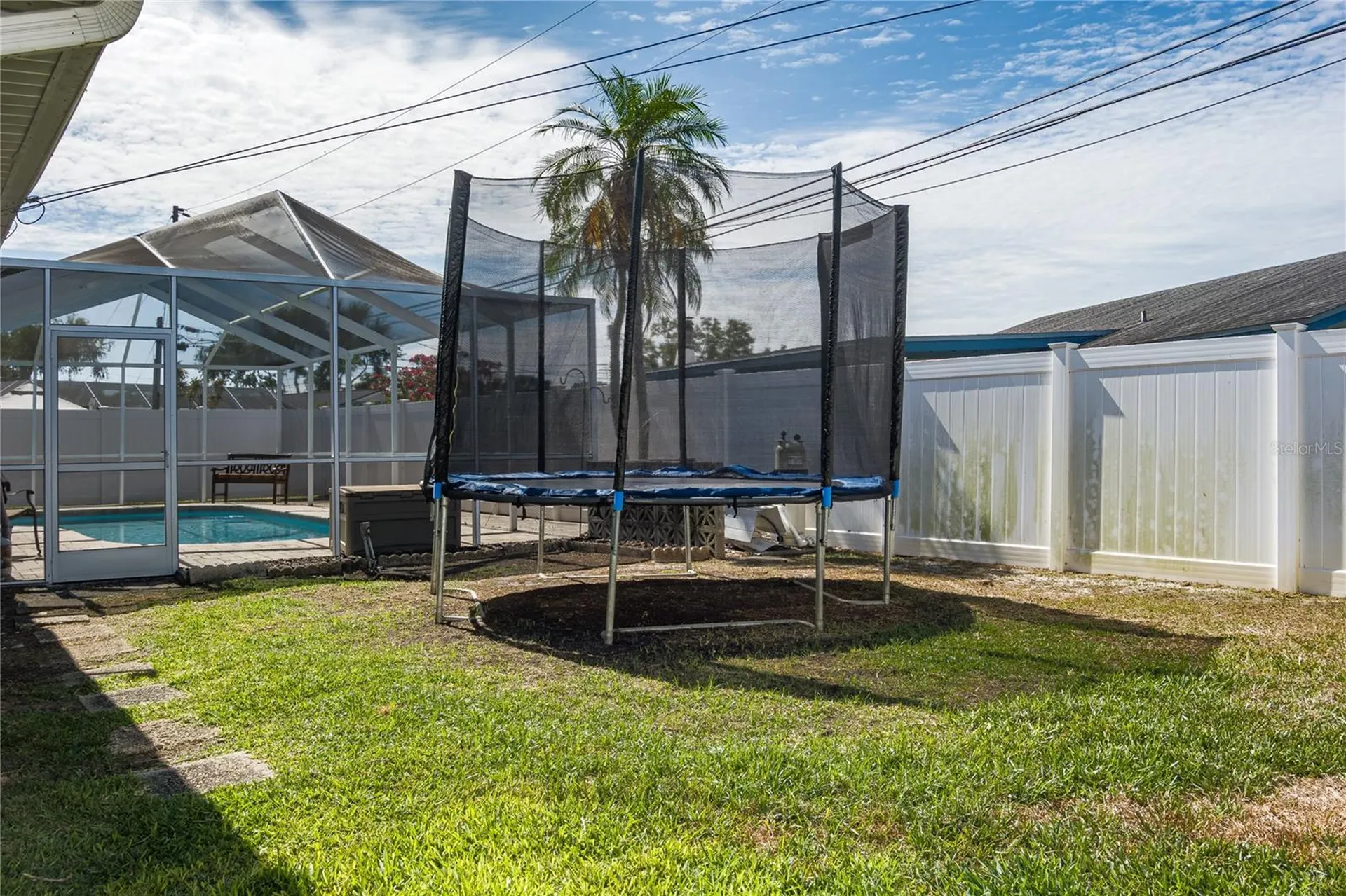 6232 33rd Avenue N St Petersburg FL 33710