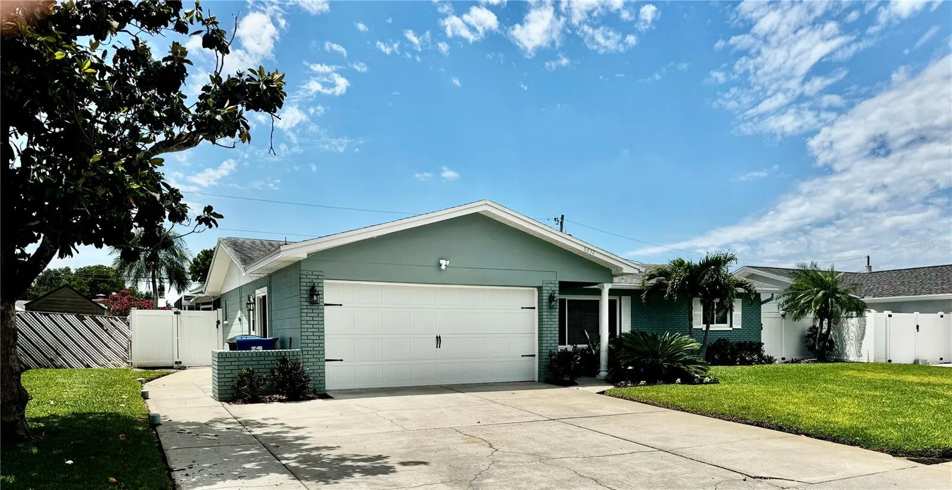 6232 33rd Avenue N St Petersburg FL 33710