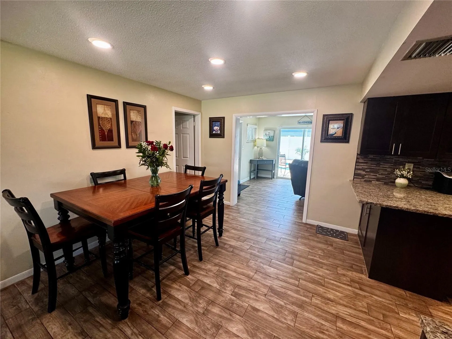 6232 33rd Avenue N St Petersburg FL 33710