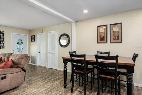 6232 33rd Avenue N St Petersburg FL 33710