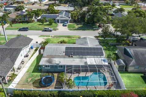 6232 33rd Avenue N St Petersburg FL 33710