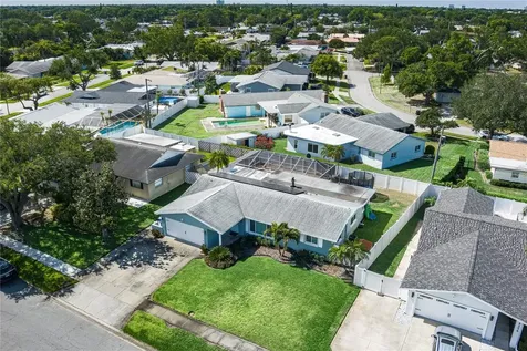 6232 33rd Avenue N St Petersburg FL 33710