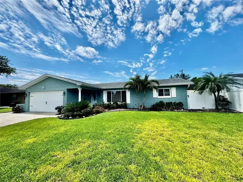 6232 33rd Avenue N St Petersburg FL 33710