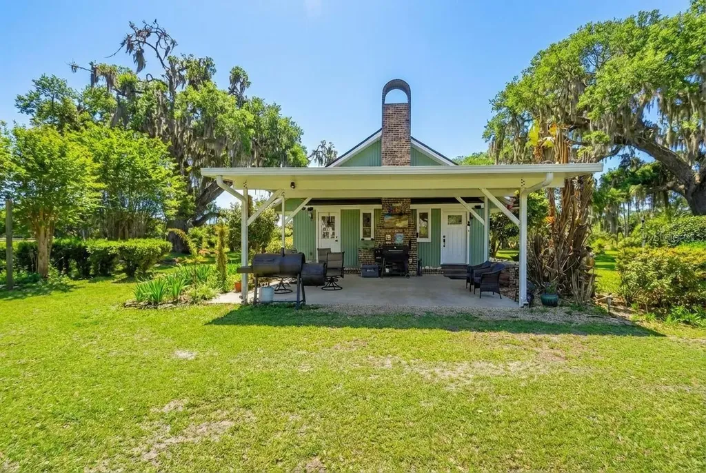 1403 Blackwelder Road De Leon Springs FL 32130