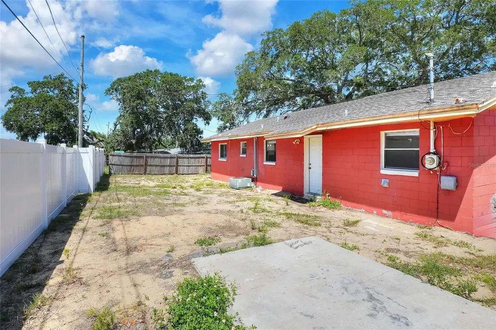 1554 Sarah Street Lake Wales FL 33898