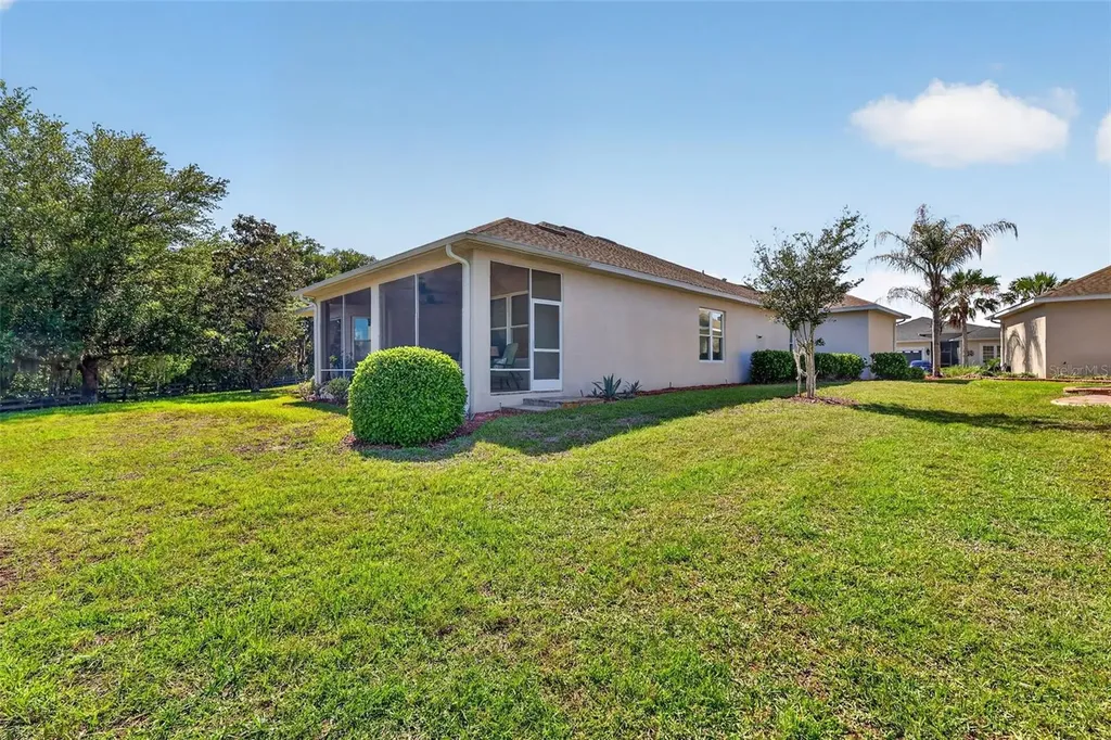 10075 Lake Miona Way Oxford FL 34484