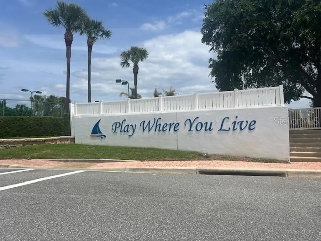 10075 Lake Miona Way Oxford FL 34484