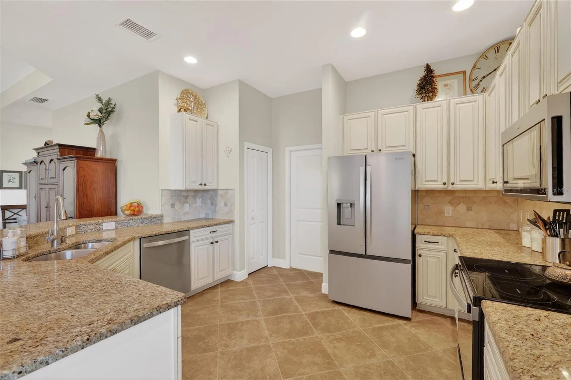 10075 Lake Miona Way Oxford FL 34484