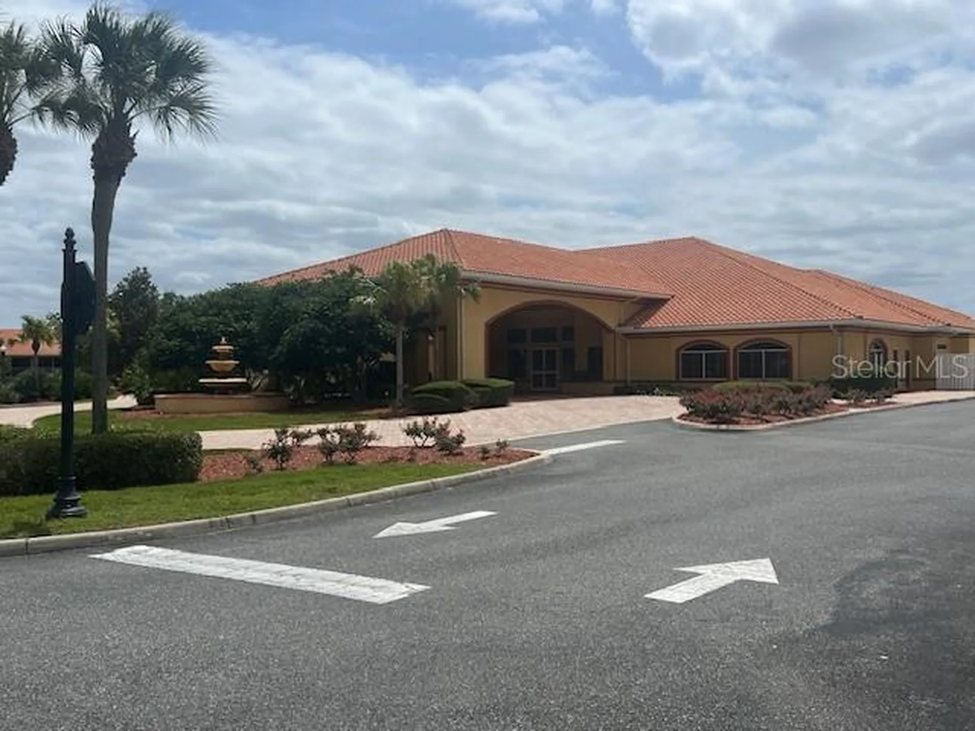 10075 Lake Miona Way Oxford FL 34484