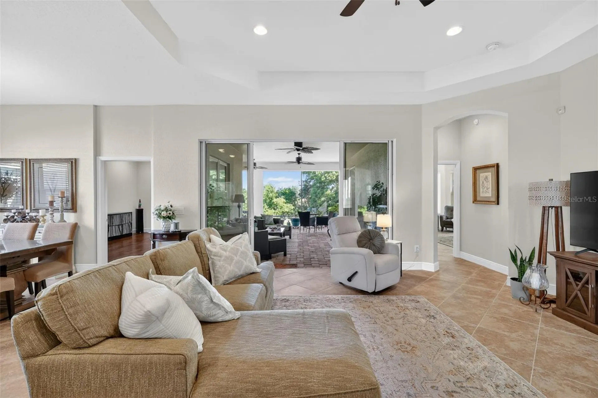10075 Lake Miona Way Oxford FL 34484