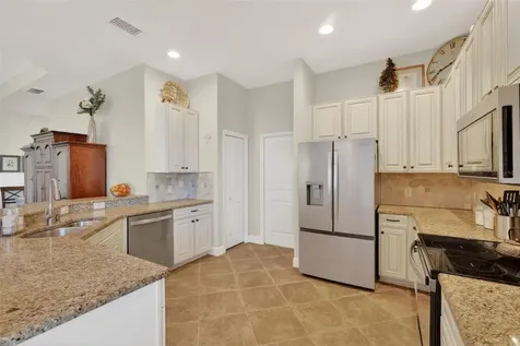 10075 Lake Miona Way Oxford FL 34484