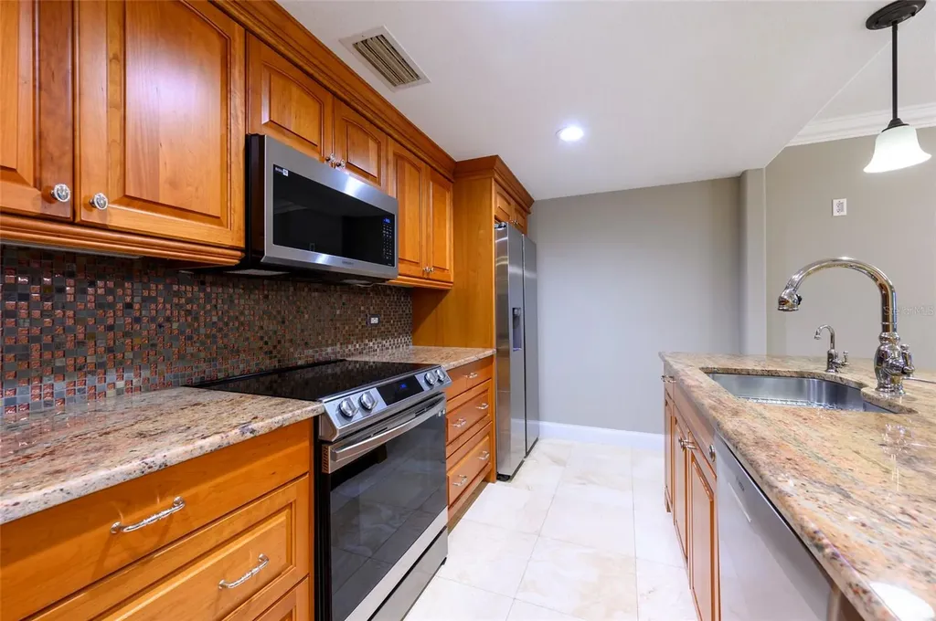 36750 Us Highway 19 N Palm Harbor FL 34684