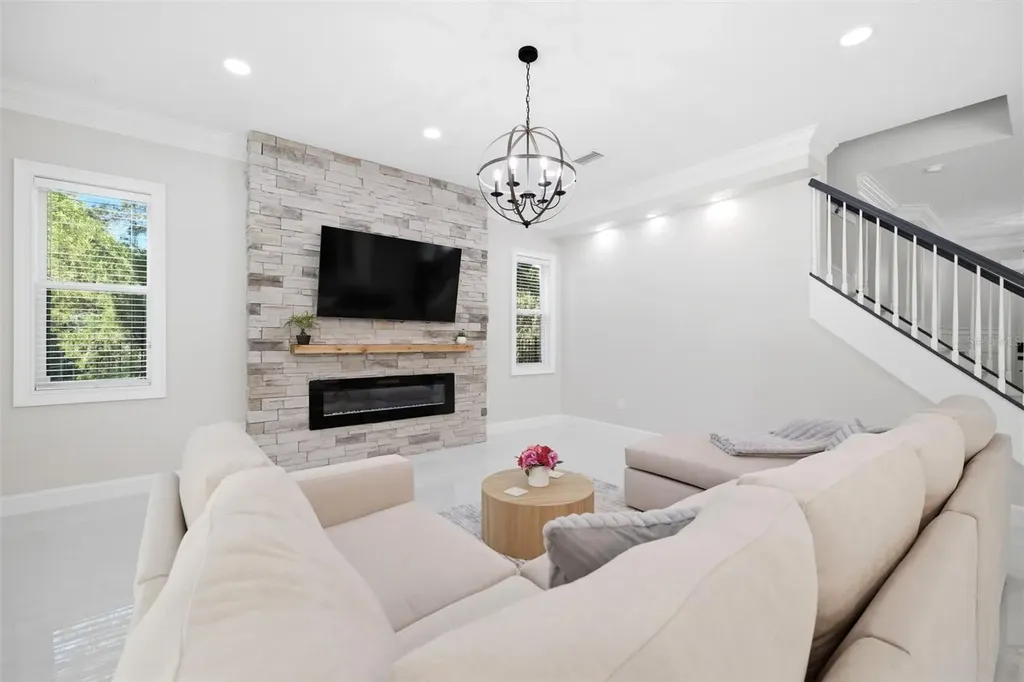 8005 Cypress Crossing Court Tampa FL 33647
