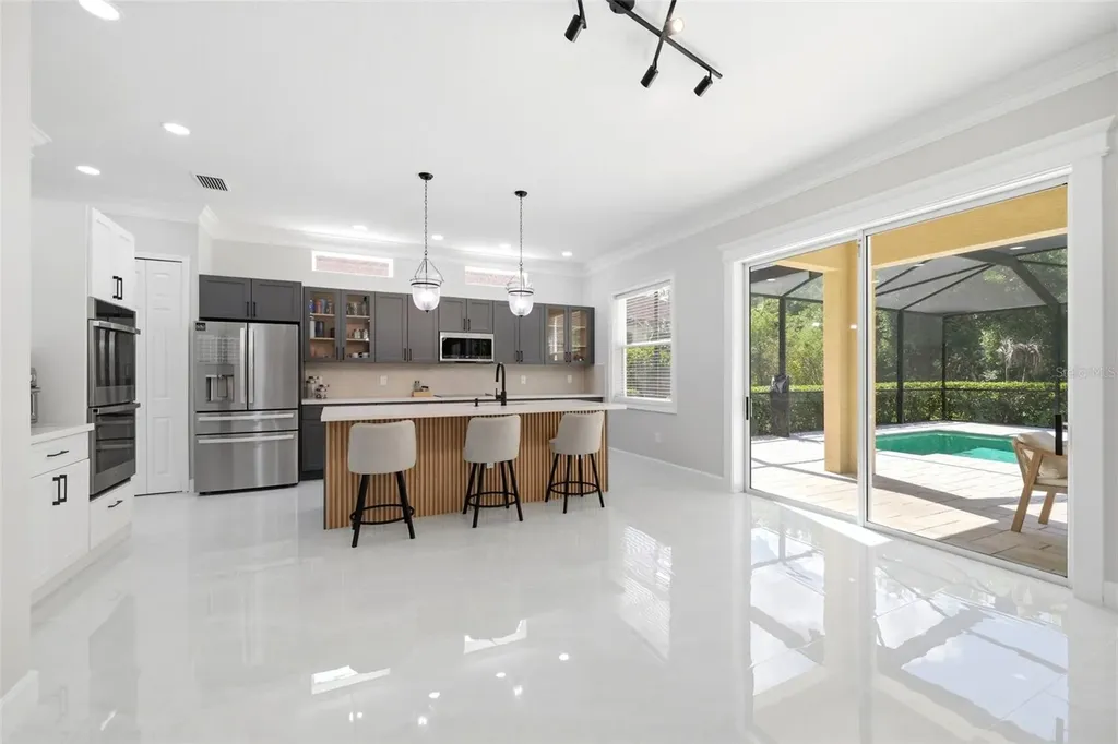 8005 Cypress Crossing Court Tampa FL 33647