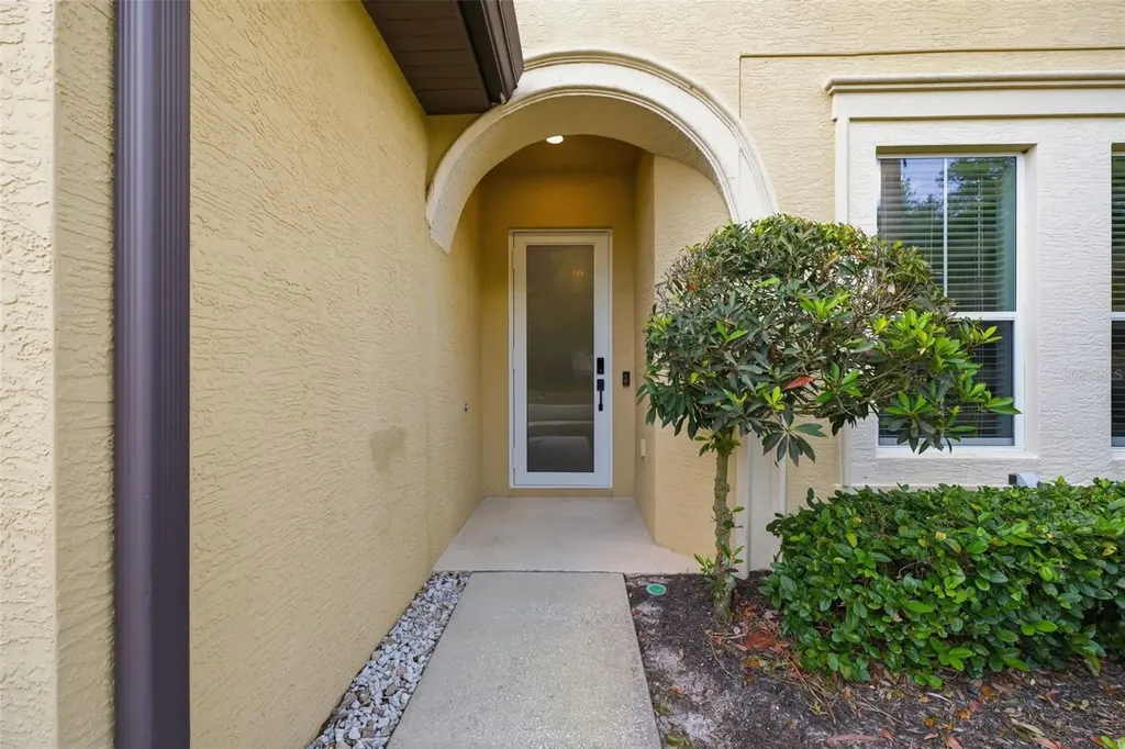 8005 Cypress Crossing Court Tampa FL 33647