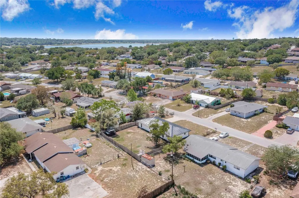 838 Sherwood Drive Lake Wales FL 33898