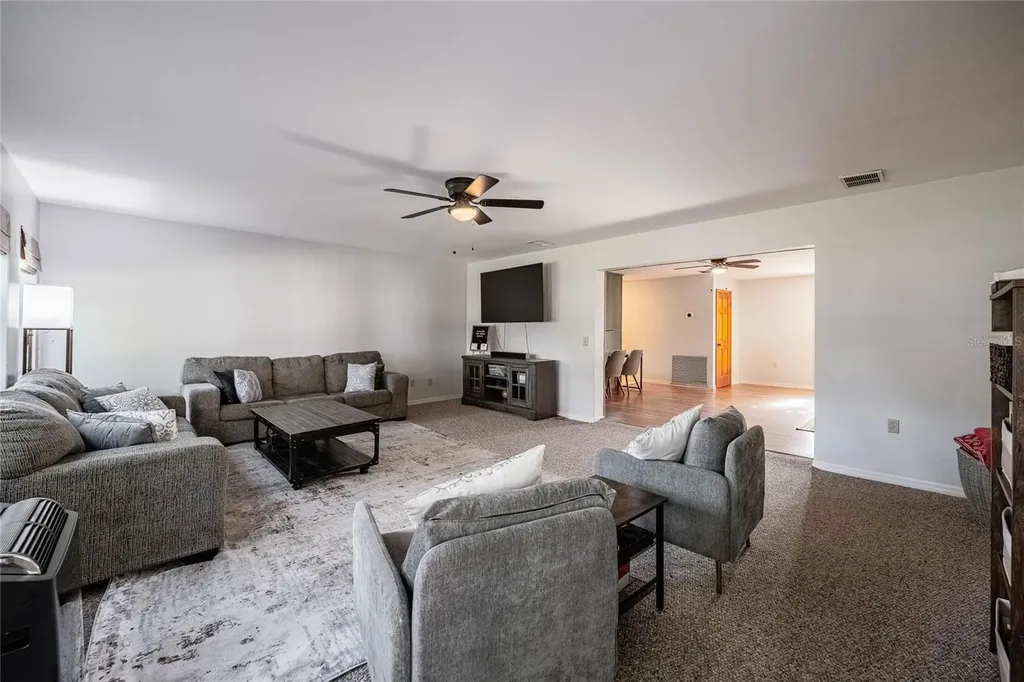 5905 Whispering Pines Road Lakeland FL 33811