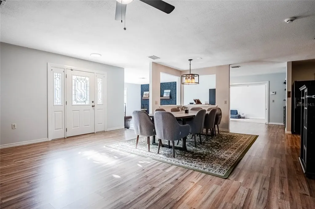 5905 Whispering Pines Road Lakeland FL 33811