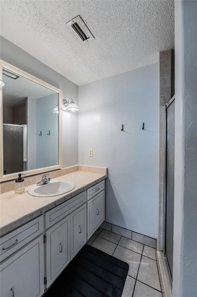 5905 Whispering Pines Road Lakeland FL 33811