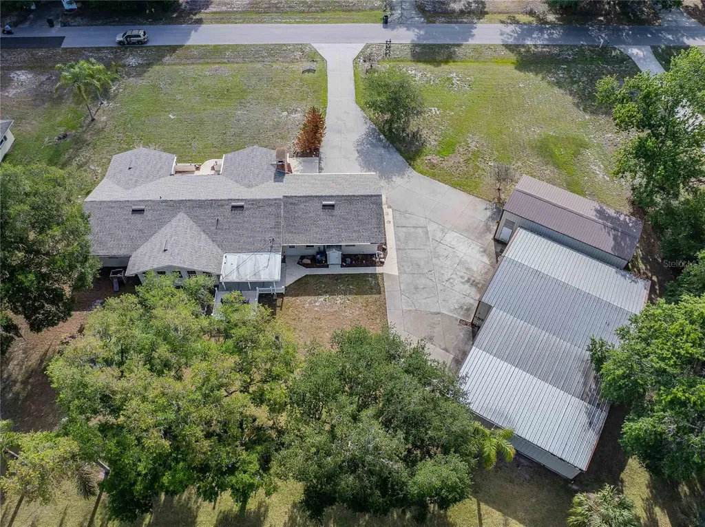5905 Whispering Pines Road Lakeland FL 33811