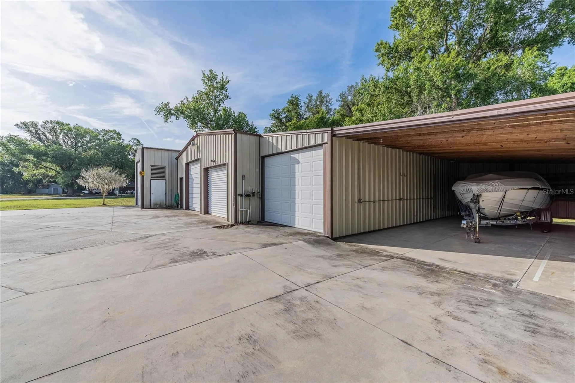 5905 Whispering Pines Road Lakeland FL 33811