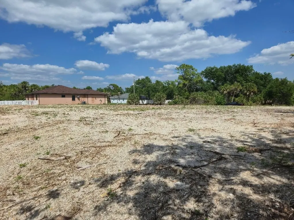 561 Pembroke Drive Port Charlotte FL 33954