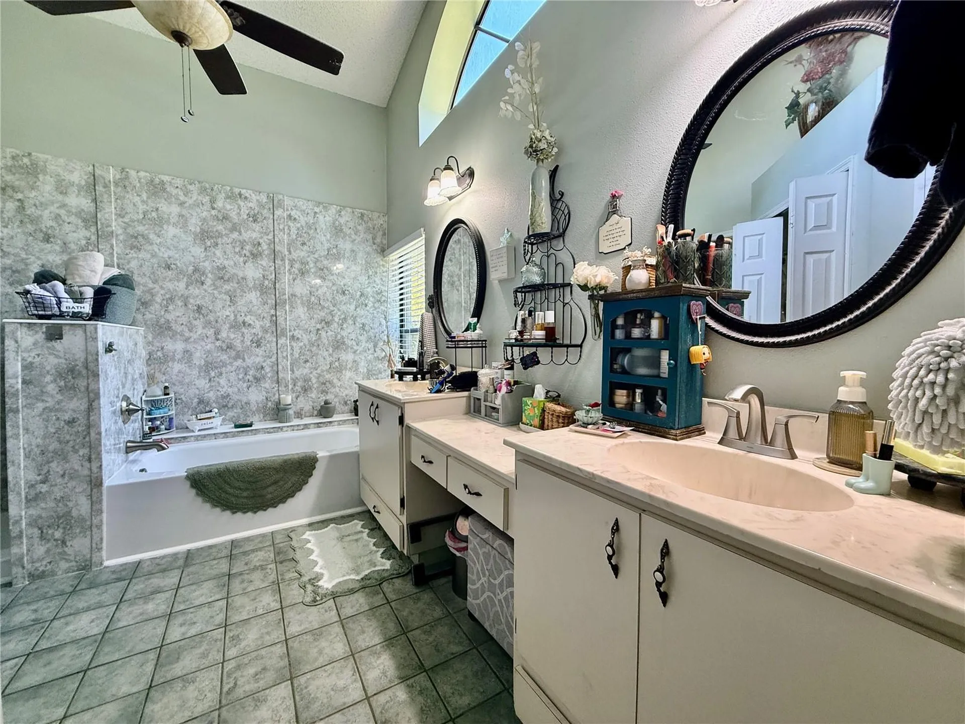 3350 Laurelwood Court Tarpon Springs FL 34688