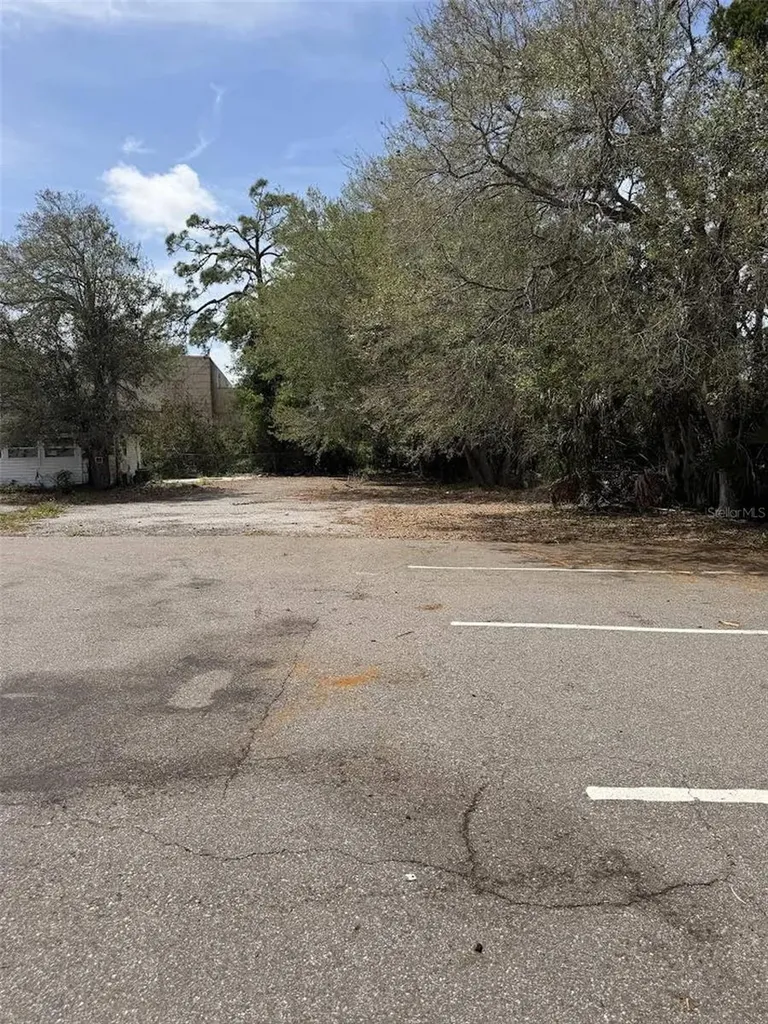 1042 N Dixie Freeway New Smyrna Beach FL 32168