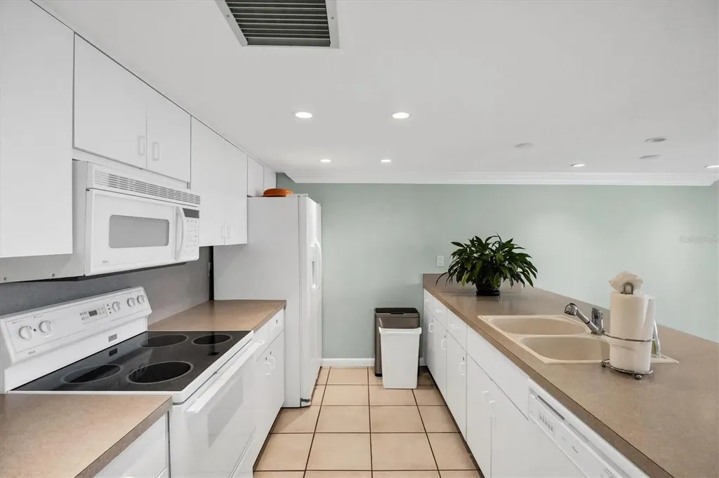 4485 Gulf Of Mexico Drive Longboat Key FL 34228